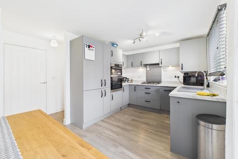 3 bedroom link detached house for sale, Keepsake Way, Aylesbury HP18