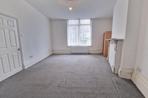 2 bedroom flat to rent, Mortimer Road, South Shields NE33