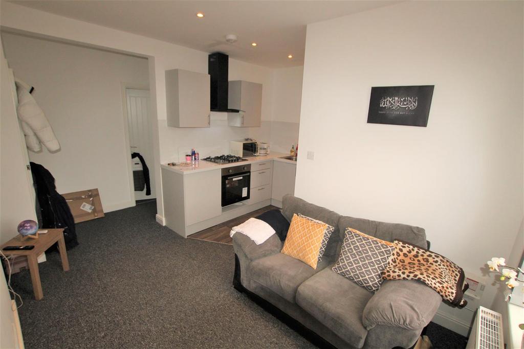 Lounge/Kitchen