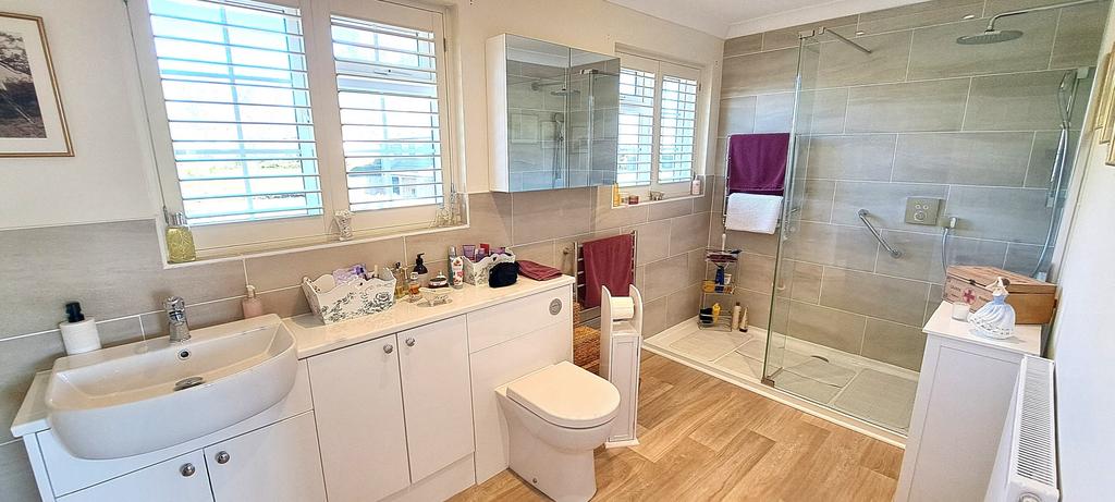 Ensuite Shower Room