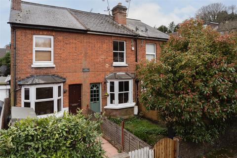 2, Stile Cottages Brighton Road, Redhill, RH1 6PS