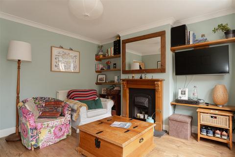 2, Stile Cottages Brighton Road, Redhill, RH1 6PS