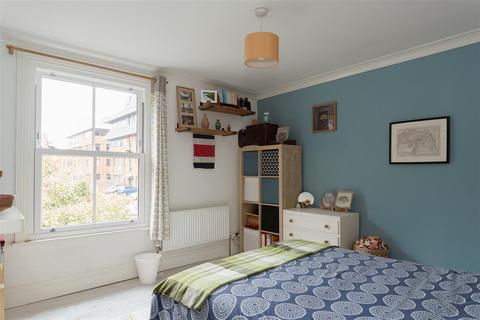 2, Stile Cottages Brighton Road, Redhill, RH1 6PS
