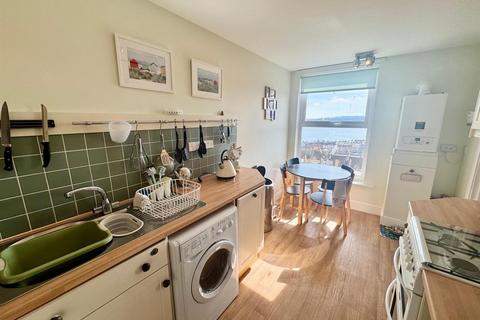 2 bedroom apartment for sale, Castle Road, Scarborough