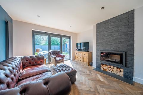 2 bedroom bungalow for sale, Barfield Crescent, Leeds, West Yorkshire