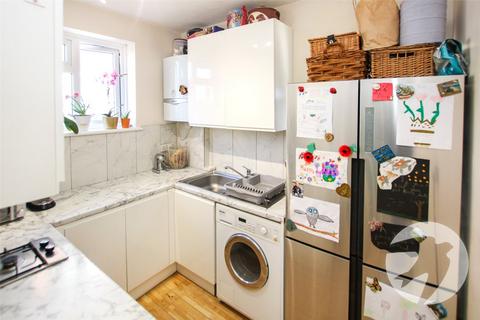 87 Churchbury Road, London, SE9 5HX