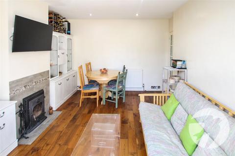 87 Churchbury Road, London, SE9 5HX