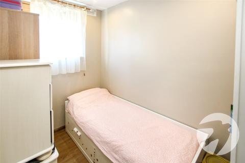 87 Churchbury Road, London, SE9 5HX