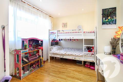 87 Churchbury Road, London, SE9 5HX
