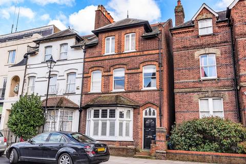2 bedroom flat to rent, High Street, Harrow on the Hill