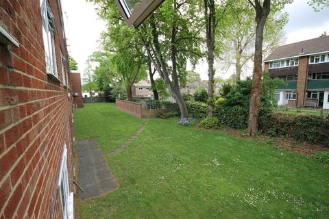 22 Devana End, Carshalton, SM5 2NL