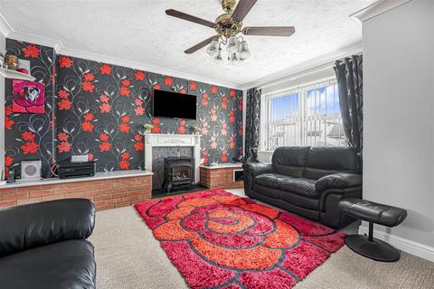 3 bedroom detached house for sale, Fisher Close, Barton-Le-Clay