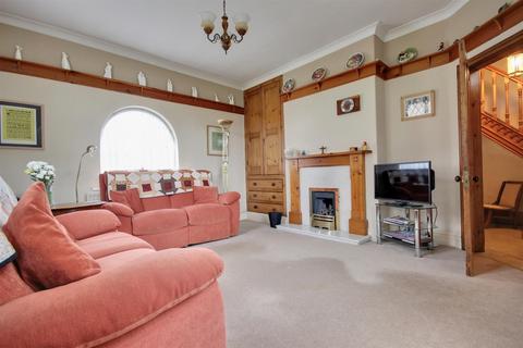 4 bedroom detached house for sale, The Gables, Anlaby