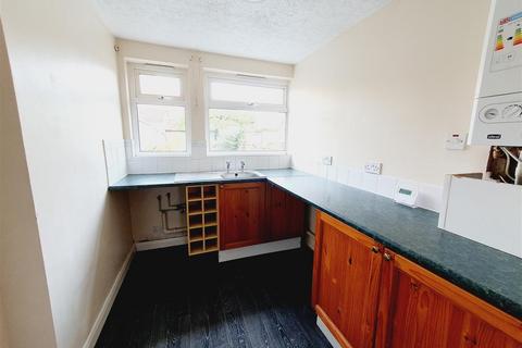 2 bedroom terraced house to rent, Wood Street, Northamptonshire NN16