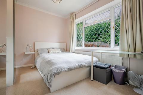 22 Highclere, Ascot, SL5 0AA