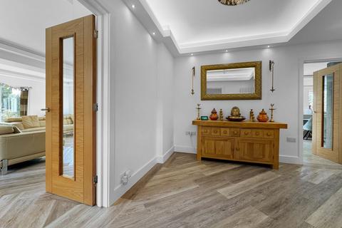 10 Holme Close, Scotby, Carlisle, CA4 8BN