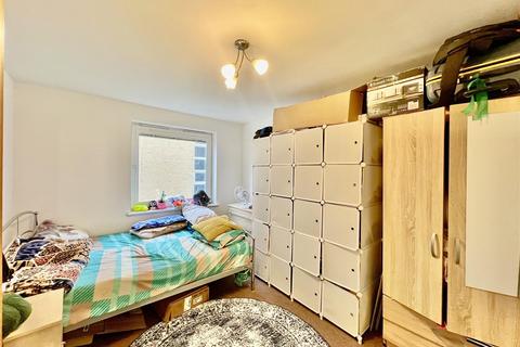 undefined, Highfield Road, Feltham TW13