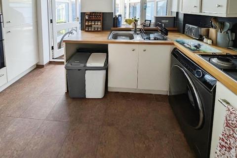 6 Long Mead, Yate, Bristol, BS37 7YT