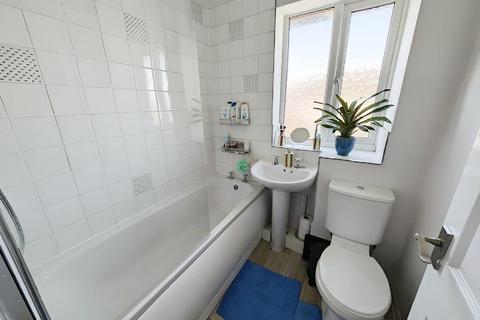 6 Long Mead, Yate, Bristol, BS37 7YT