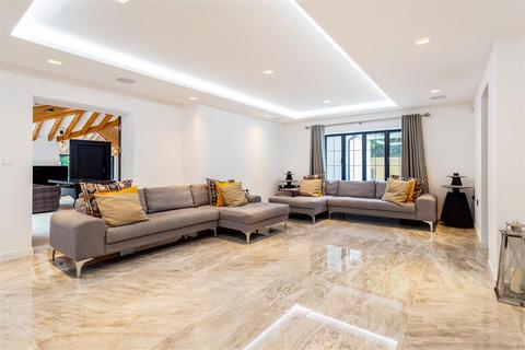 Brownstacks Beeches Close, Kingswood, Tadworth, KT20 6QA