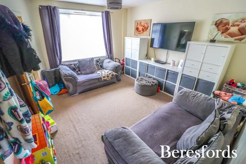 17 Ravel Gardens, Aveley, South Ockendon, RM15 4NS