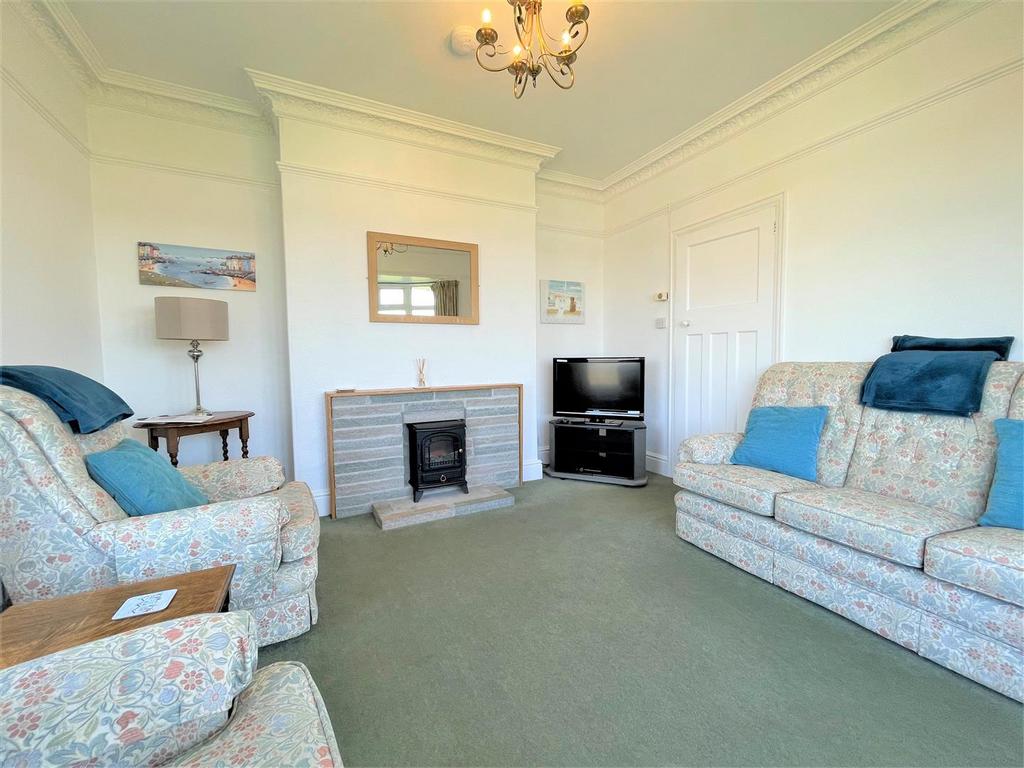 Sitting room 3.JPG
