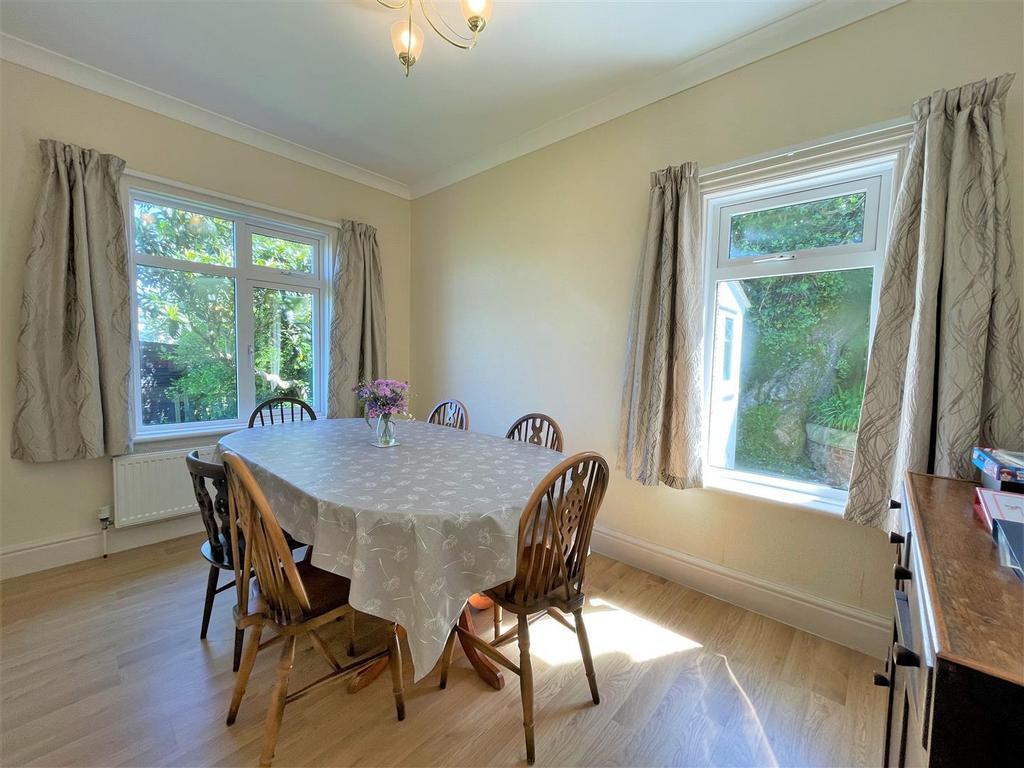 Dining room.JPG