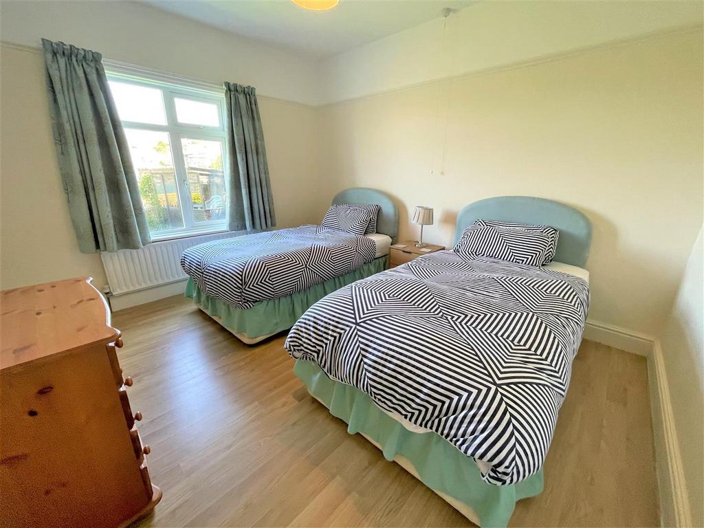 Second bedroom.JPG