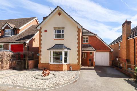 45 Camus Close, Church Crookham, Fleet, GU52 0UT