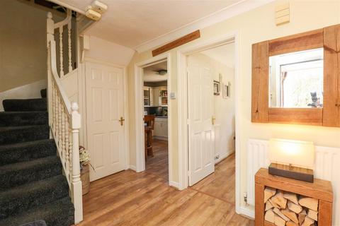 45 Camus Close, Church Crookham, Fleet, GU52 0UT