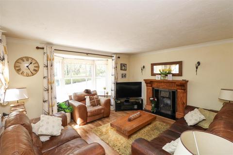 45 Camus Close, Church Crookham, Fleet, GU52 0UT
