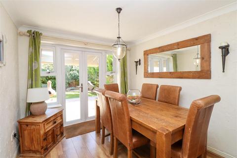 45 Camus Close, Church Crookham, Fleet, GU52 0UT