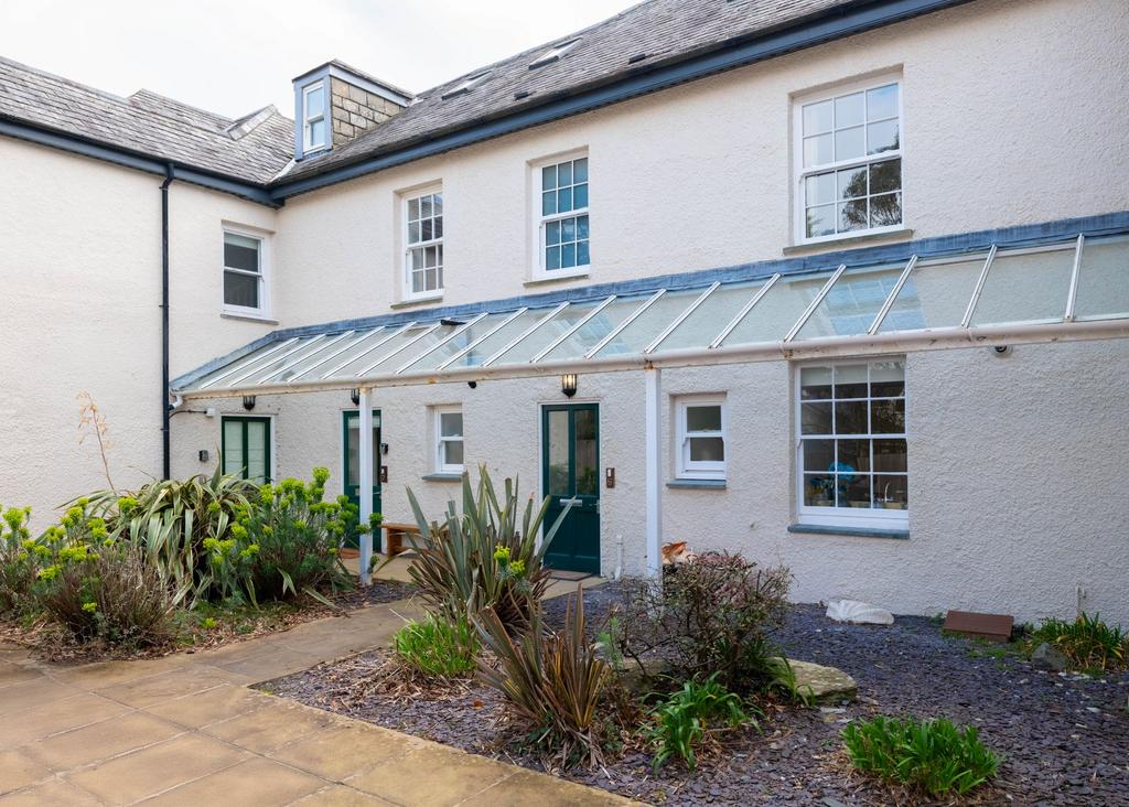 67e6cab1ce069 Lowenna Manor 6-28