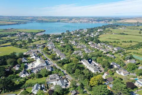 4 bedroom terraced house for sale, 6 Lowenna Manor
