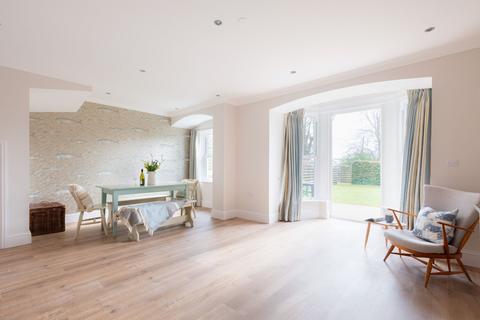 4 bedroom terraced house for sale, 6 Lowenna Manor