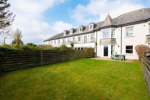4 bedroom terraced house for sale, 6 Lowenna Manor