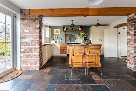 118 Hillcrest, Pensford, Bristol, BS39 4AS