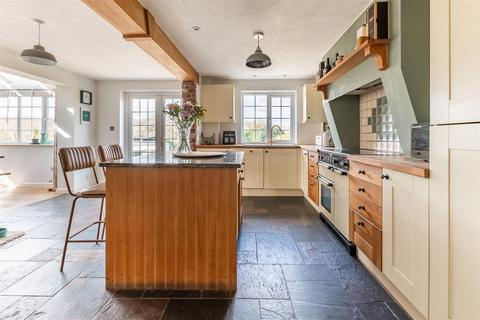 118 Hillcrest, Pensford, Bristol, BS39 4AS