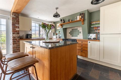 118 Hillcrest, Pensford, Bristol, BS39 4AS