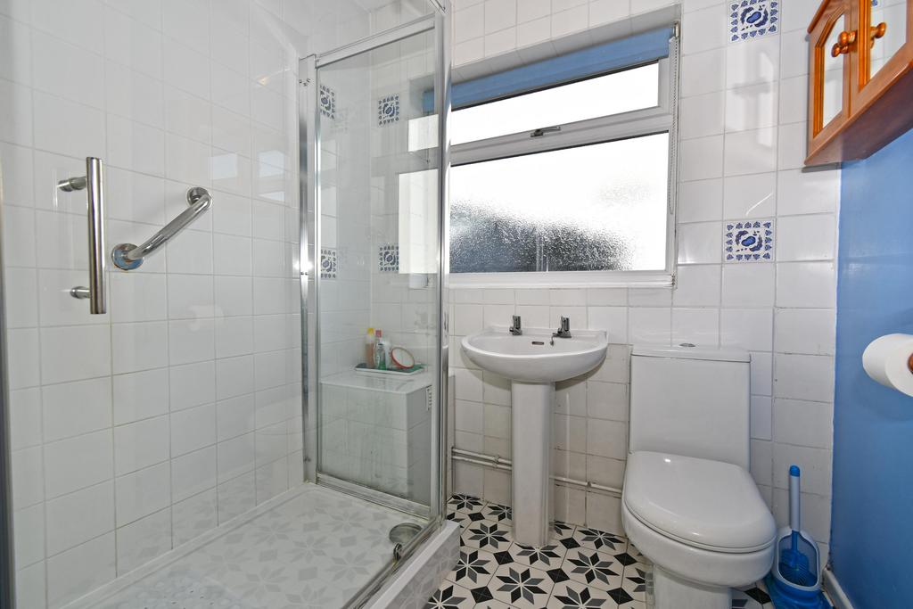 Family Shower Room