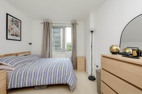 1 bedroom flat for sale, Garand Court, Eden Grove, London N7
