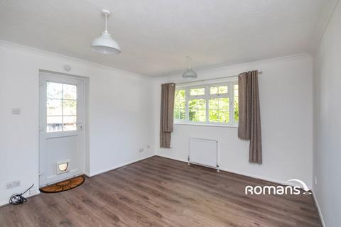 2 bedroom flat to rent, Heatherley Road, Camberley, GU15