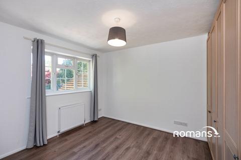 2 bedroom flat to rent, Heatherley Road, Camberley, GU15
