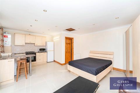 Studio to rent, Denbigh Drive, Hayes, UB3