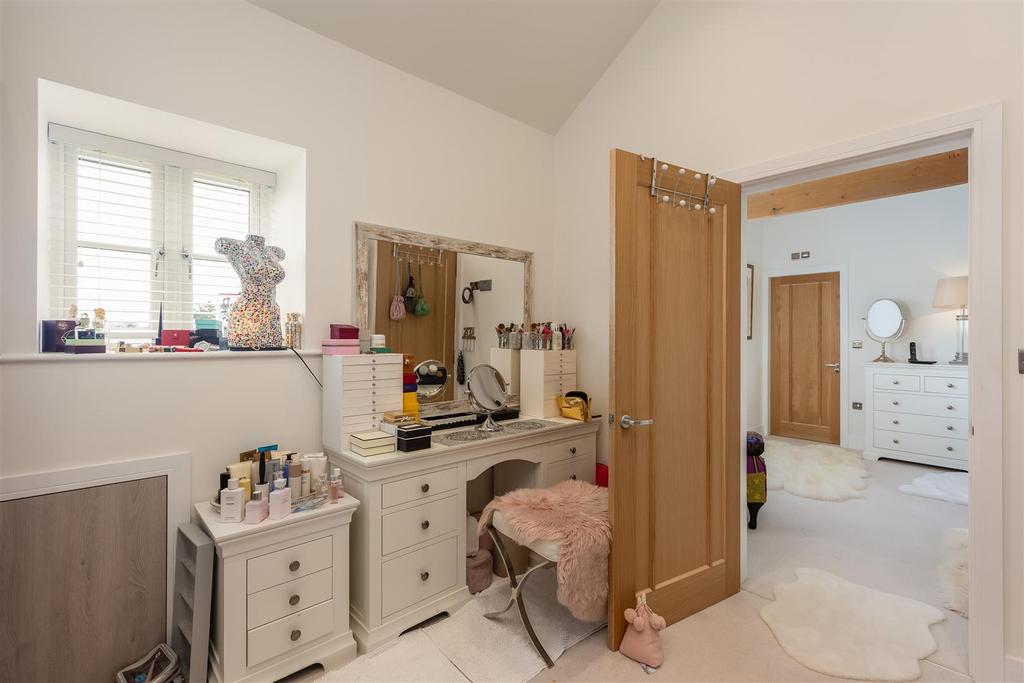 The Smithy Bedroom 1-7.jpg
