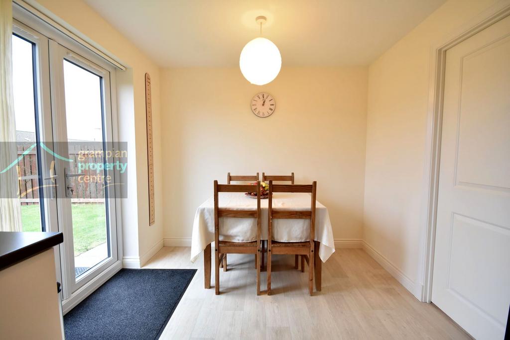 Kitchen 2 .JPG