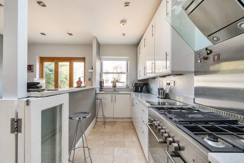14 Thurlow Road, London, W7 2JG
