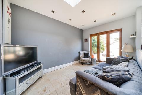 14 Thurlow Road, London, W7 2JG