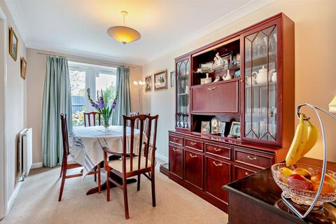 undefined, Lime Tree Avenue, Uppingham, Rutland