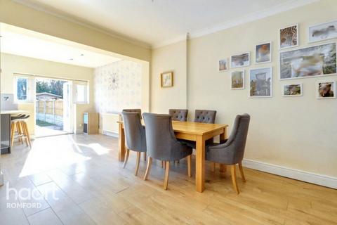 79 Mildmay Road, Romford, RM7 7BT